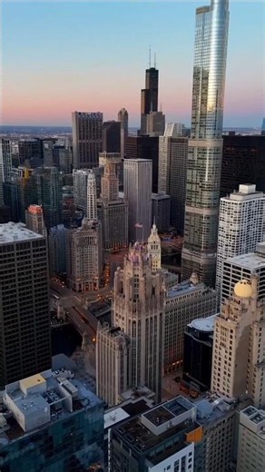 Chicago Skyline at Dusk 🌆 | Stunning 4K Drone View of Willis Tower & Chicago River!#shorts #travel
