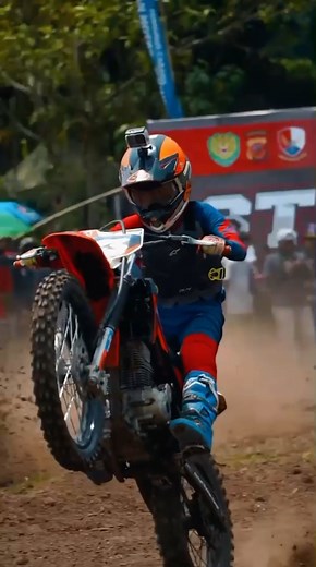 sinematic THE GOLDEN BOY #motocross #racing #trail #balapmotor #racecar | Motocross.ID