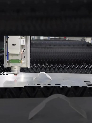 Industrial Safety: Prevent Laser Head Damage with Real-Time Monitoring