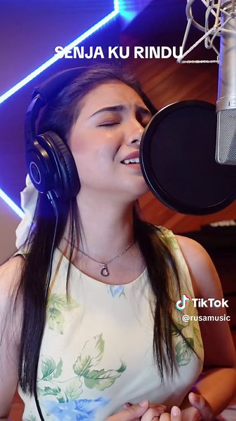 Senja Ku Rindu oleh Qistina Khaled: Lagu Terbaru