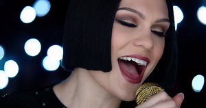 Lirik Flaslight yang Dinyanyikan oleh Jessie J
