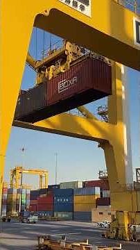 From Yard to Vessel: How Containers Are Loaded onto a Ship