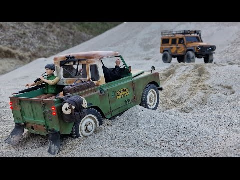 Ultimate Mini RC Crawler Showdown: FMS Landrover Series 2 vs. Banggood 1/18 Landrover D110!"