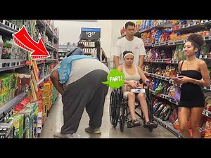 900lbs Man Farts In Peoples Faces at Walmart!!