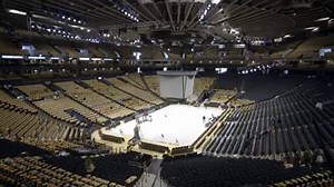 GAME READY: Oracle Arena is ready for the playoffs! They spent hours prepping the arena by placing a shirt on every single seat! The Warriors face the Trailblazers at 12:30. http://bit.ly/2ogqiil Video: Warriors Studio | KTVU Fox 2