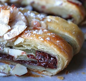 1M views · 906 shares | EASY CHOCOLATE BRAID ~ When you want to...