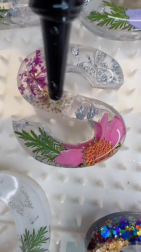 Creating Unique Resin Letters and Keychains