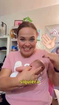 ¿Dónde colocas tu mano cuando ayudas a tu bebé a pegarse al pecho? 🤱 Un detalle tan 🌸 #Shor...