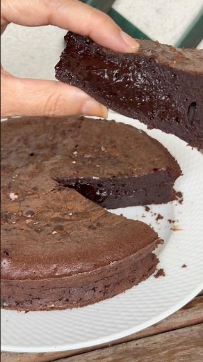 The best chocolate fondant recipe 🍫 (and my brother does my voiceover 🤣)