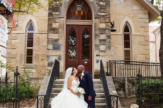 Little Church of La Villita Weddings in San Antonio - Wedding Chapel San Antonio - Everlasting Elopements
