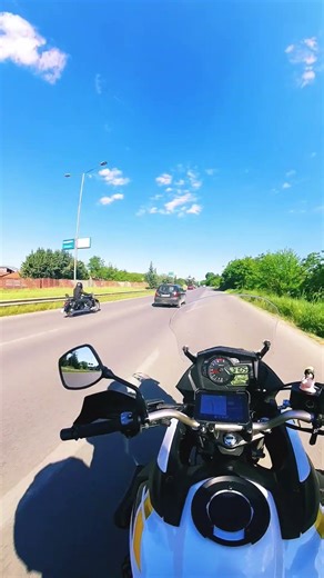 Suzuki V-Strom 650 XT + Honda Shadow 750 Aero *HIGHWAY OVERTAKING