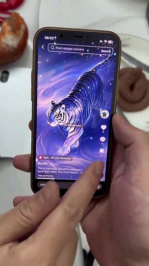 This is the most beautiful wallpaper I have ever seen, The most beautiful 3D wallpaper. Ultra clear 8k wallpaper. 3D naked eye wallpaper. los26 wallpaper. iPhone wallpaper.HD wallpaper.lOS26 how to get 3D spatial wallpaper background for your iPhone How to set up iPhone wallpaper tutorial How to apply iPhone live wallpaper 8K wallpaper.Click the link in the lower left corner to download capcut to get the wallpaper #capcut #capcutforus #capcutpioneer #ios26wallpaper#iPhonewallpaper