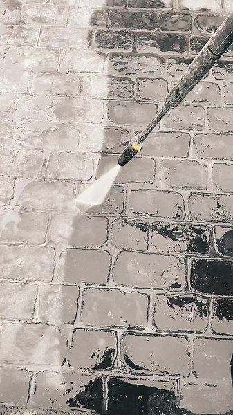 Creating a Pattern Imprinted concrete Driveway.#imprintedconcrete #construction #concrete #concretework #trowel #trowelingconcrete #trowellife #trowelling #troweling #asmr #asmrsounds #work #concretefinisher #marshalltown #marshalltowntools #marshalltowntrowel #concretelife #stampedconcrete #drivewaygoals #driveways #essex #canveyisland #landscapingdesign #landscaping #stampcrete #concreteprinting #concreteprint #printcrete #concretesuperman #concretebuilder #driveway #driveways #drivewayseal #d