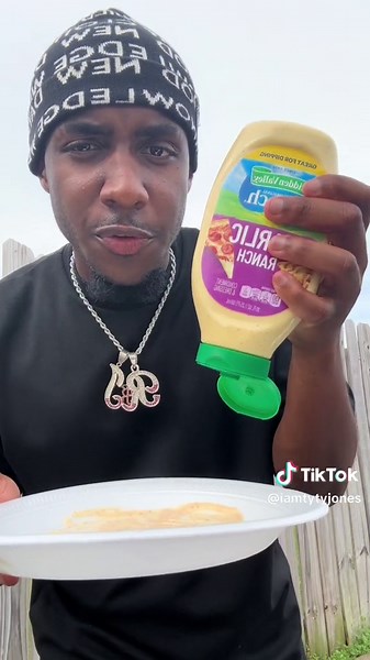 HIDDEN VALLEY RANCH NEW FLAVORS🤢🤢🤢 #fyp #foryou #foodie #foodreview #ranch #hiddenvalleyranch