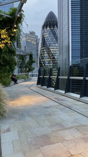 The Gherkin view from The Garden at 120 🫶🏼🇬🇧 #london #londra #londonlife #londonarchitecture #touchdownldn | Touchdown London