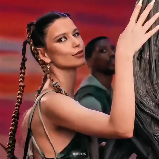 Beren Saat: A Multi-Talented Artist's Song