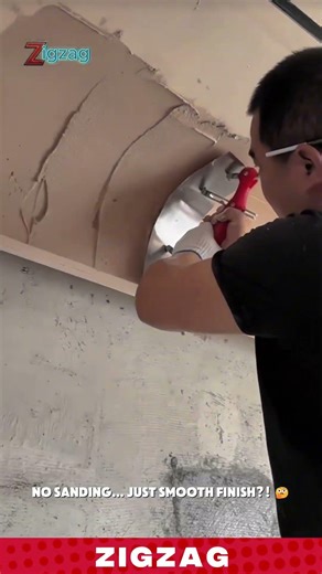 Simple & Precise Curved Plastering Trowel for Finishing Corners & Ceilings in Interior Construction