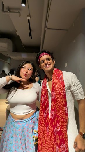 उर्वशी राई on Instagram: "Lahu Munh Lag Gaya! ❤️ You all know how much I live for GARBA! 🦚 Finally got the chance to learn this incredible choreo by Garba King @heetsamani and beautifully choreographed by @parthangaat from @thangaatgarba Massive thanks to @raas_n_rhythm_ @singhpallavi2020 @raas_n_rhythm for the garbalicious workshop it was an absolute vibe!🫶🏻💃🏻 Thanks to my lil sis @aakrutimaheshwari._ for capturing this!😘 _ #reelsindia #instareelsindia❤️ #hkreels #instragramreels #reelitf