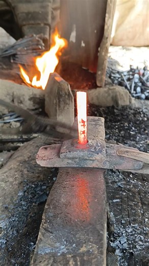 “Process of Making Traditional Korean Daegeum (Bamboo Flute) by Old Master Artisan #short”