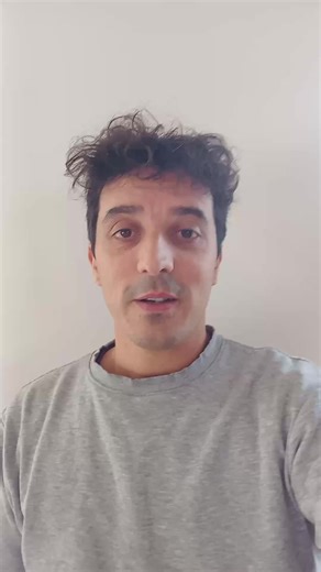 Centre Hypnose Angouleme on Instagram: "Et si les difficultés de ton enfant n’étaient pas le problème… mais le message ? Colères, peurs, troubles du sommeil, oppositions, repli, énurésie, anxiété scolaire… Et si ces comportements n’étaient pas “à corriger”, mais à comprendre ? Dans une famille, rien n’arrive par hasard. Chaque émotion, chaque réaction, chaque symptôme s’inscrit dans un système vivant, en mouvement. - L’enfant ressent. - L’enfant capte. - L’enfant exprime parfois ce que les adult