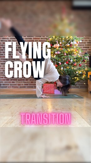 Another way to approach to Eka Pada Bakasana (One legged Flying Crow) The hardest part is..lifting the head up from Tripod, you might not success this as your feet/legs gonna loose balance and fall from arm. But take your time in Tripod to breathe once you are ready to come up. 👉🏻 Deep inhale (slowly but full power) then grip firmly and press onto your hands (especially the power came from arms shoulders and fingertips) to lift the head up 💪 👉🏻 in Tripod : keep the feet point (Plantar flexi