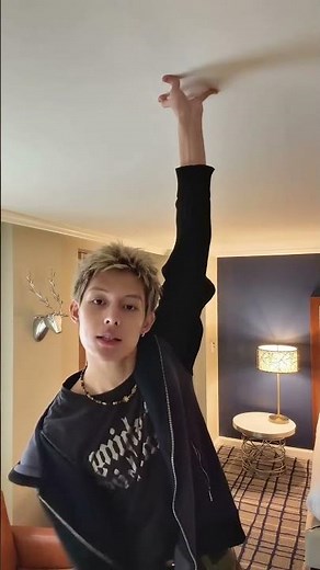 James taking the Spider-Man trend to another level! 😭🔥 #CORTIS #james #SpiderMan #MilesMorales#Kpop