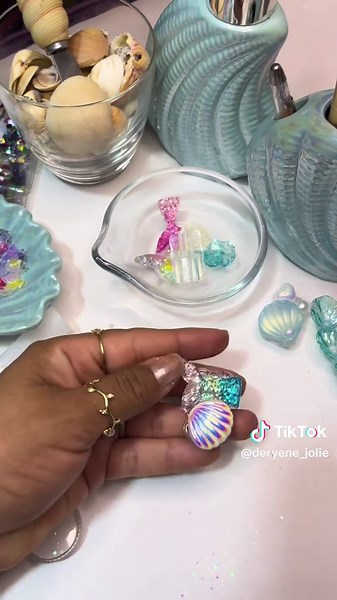 How to Create Stunning Mermaid Makeup Looks