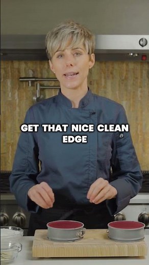 How to remove springform pans from a raw cake without using a cake collar! #rawcake #rawdessert