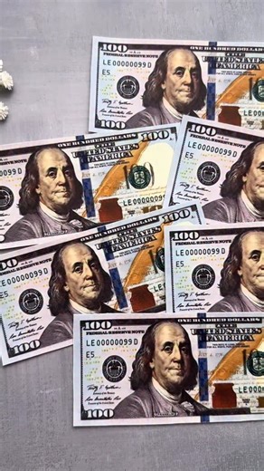 💡 We print images, photos, and text on edible wafer paper, perfect for decorating cakes, cupcakes, and pastries. It’s an easy way to add a personal touch and make your celebration even more special! | Lollipops by Helen