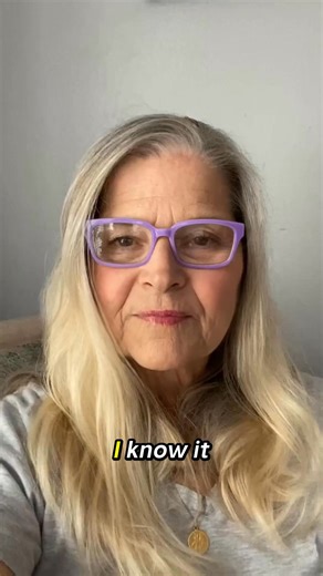 Turn small bits of phone time into something positive 📲💫 | Lessons That Built My Fortune