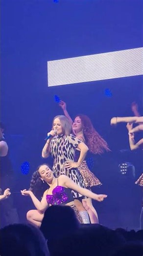 Alizée - "J'en ai marre" - I Gotta Feeling, live Bordeaux 2026