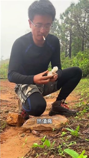 Easiest Fire Starting Method with Cotton Swabs - Survival Hack