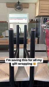 1.2M views · 2.9K reactions | Gift wrapping made easy 勞 #lifehack #lifehacks #lifehacks101 #christmasdecor #giftwrapping | The G Family | Facebook