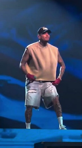 Chris brown - Yeah 3x live#11:11 #chrisbrown #chrisbrownsong #viral #fyp ‪@ChrisBrownTV‬