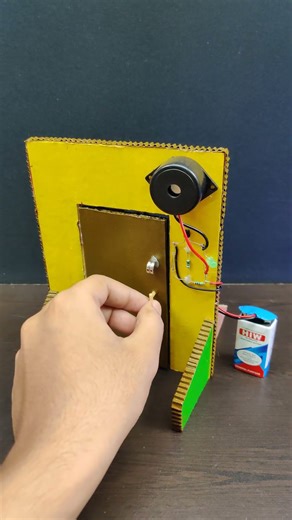 Door Alarm Project #sciencproject #scienceexhibition #science #door #automaticdoor #arduino #iot