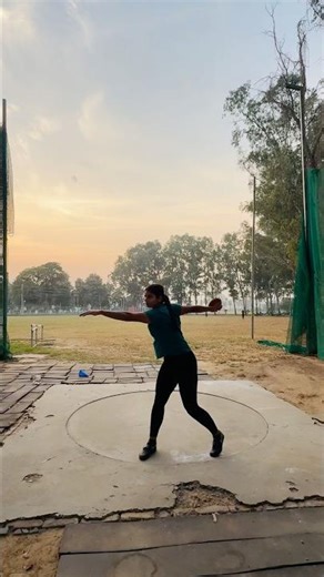 Power, focus, and one perfect throw 💥🥏 #shorts #discusthrow #indianathlete