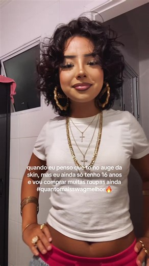 Sinta o Swag aos 16 Anos com Esther Freire