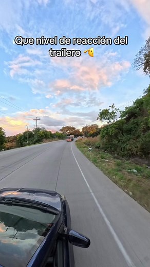 Trailero con nervios de acero reacciona sorprendentemente