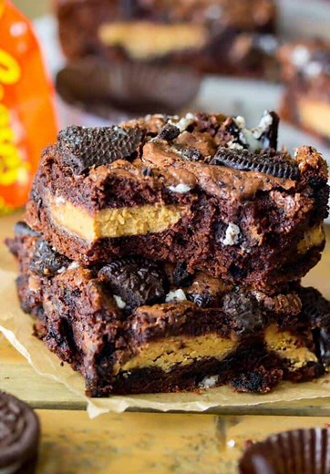 Dirty Brownies -- Peanut Butter Cup Oreo Brownies