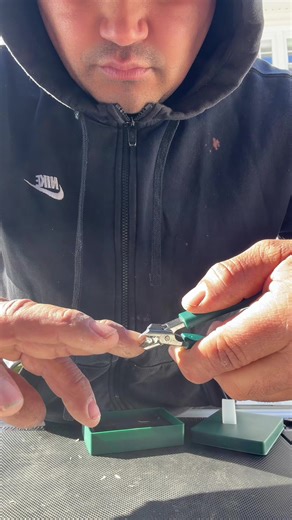 Cortauñas biselados con punta de águila, juego de 3 piezas con apertura de mandíbula ancha, diseño antisalpicaduras y corte oblicuo, ideal para uñas gruesas y el tratamiento de uñas encarnadas.