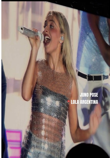 there was SOMETHING in the air tonight in Argentina because WOW this show is genuinely insane but can’t put a finger on why?? INCREDIBLE. @lollapaloozaar @Sabrina Carpenter @Team Sabrina #sabrinacarpenter #lollapaloozaar #junoposition