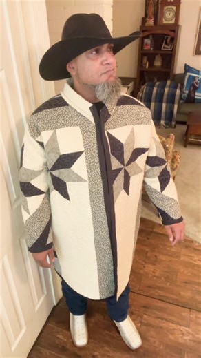 Lone Star Quilted Jacket #diy #sew #fashion #quilt #upcycling #recycle #love #fashion #live #art
