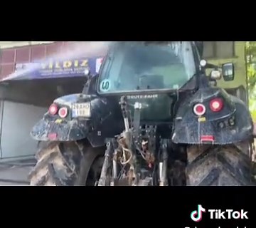 Satisfying Tractor Washing ASMR Experience