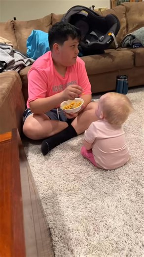 690K views · 8.5K reactions | Its the casual use of the carpet as a napkin for me | Broo Kenzs | Facebook