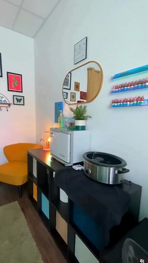 One of the best things about being a part of Phenix Salon Suites? The freedom to make your suite uniquely YOU!✨ From the decor to the vibe, every detail is yours to personalize, creating the perfect space to express your brand and style. It’s more than just a salon suite—it’s your creative sanctuary. Ready to take your business to the next level in a space that’s truly your own? 🌟 | Phenix Salon Suites