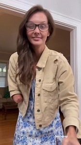 Phantom limb is the sensation that a missing limb is still there. Even without my hand, my brain and nerves keep sending signals. That’s why these lyrics hit different: “Might be over now… but I feel it still.” 💙✨ My phantom hand feels tingles when trying to move the phantom fingers 👋 (traumatic and surgical phantom limbs are common and congenital amputees, sometimes report them too. The brain has its own way of remembering.) . . . . . . #amputee #fyp #smile #phantom #limbdifference #onehand #