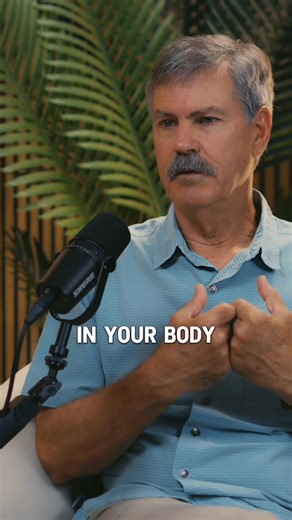 Detox starts at the cellular level. When your cells are stressed, they burn out faster which leaves behind debris that clogs the tiny spaces between cells. That congestion blocks nutrients and oxygen from getting in… and keeps toxins trapped inside. That’s why true detox isn’t just about a juice cleanse, it’s about clearing that cellular congestion and protecting your liver as it does the hard work of filtering everything out. In my conversation with @drjoshaxe, we talked about how movement, sau