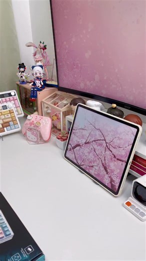 Divine Pascual Martizano on Instagram: "The Aula F87 Pro Version 2 in Gradient Pink! I would say this is one of the best budget mechanical keyboards out there! 🤩💯 This keyboard is perfect for serious gamers! With 8K polling rate, that delivers lightning-fast response times and it also minimize lag for a seamless gaming experience. That is lit! 🔥 Features: • Simultaneous Opposite Key Detection • Multi-Tap, and Toggle options. • Creamy Gasket • 360°Light Zone • Customizable RGB backlighting • L