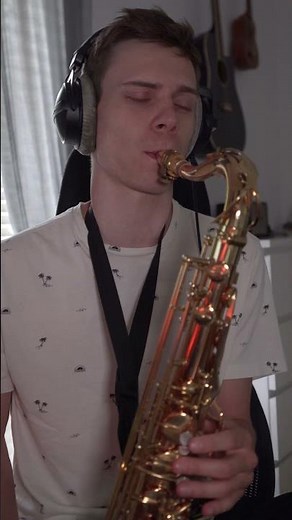 What if Feeling Good by Michael Bublé had a sax solo?