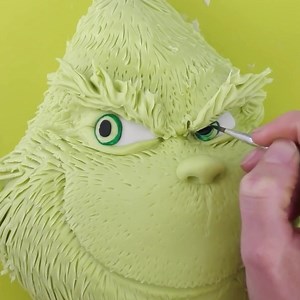 The Grinch cake that stole Christmas 💚 | Zoe's Fancy Cakes